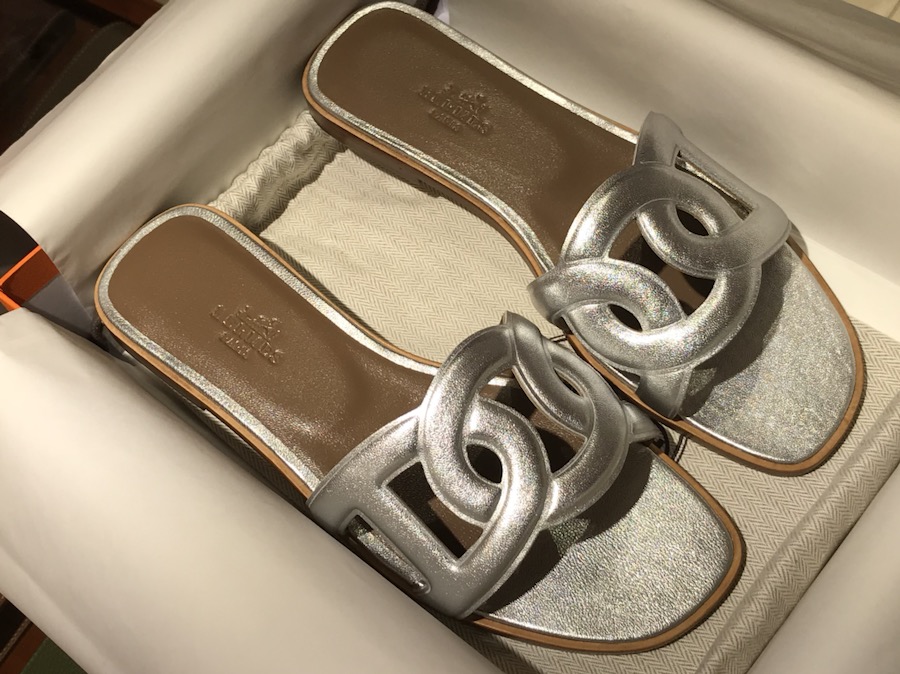 Hermes 新款猪鼻子环扣平底拖鞋 高端订制 独家品质 银色